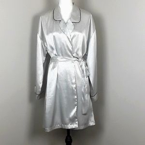 Jones New York Polka Dot Robe